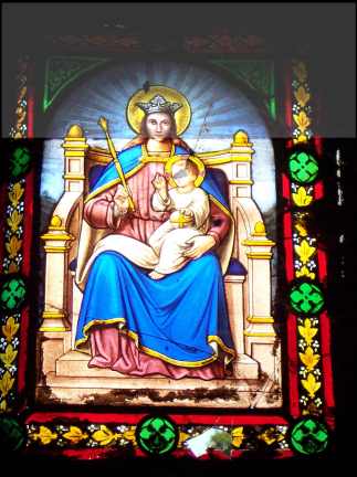 Vierge  l'enfant assise 775